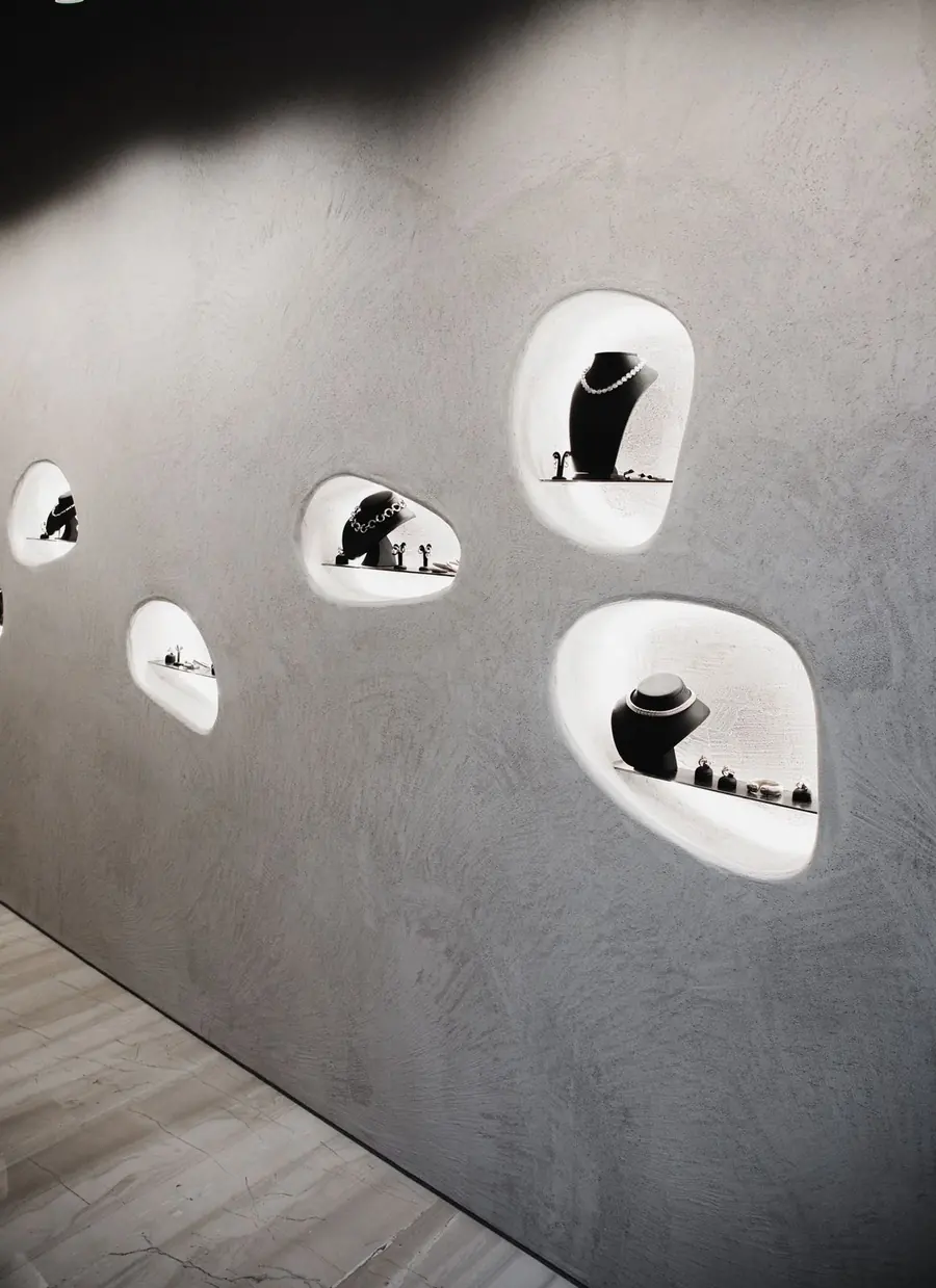 Lau: Display niches up close