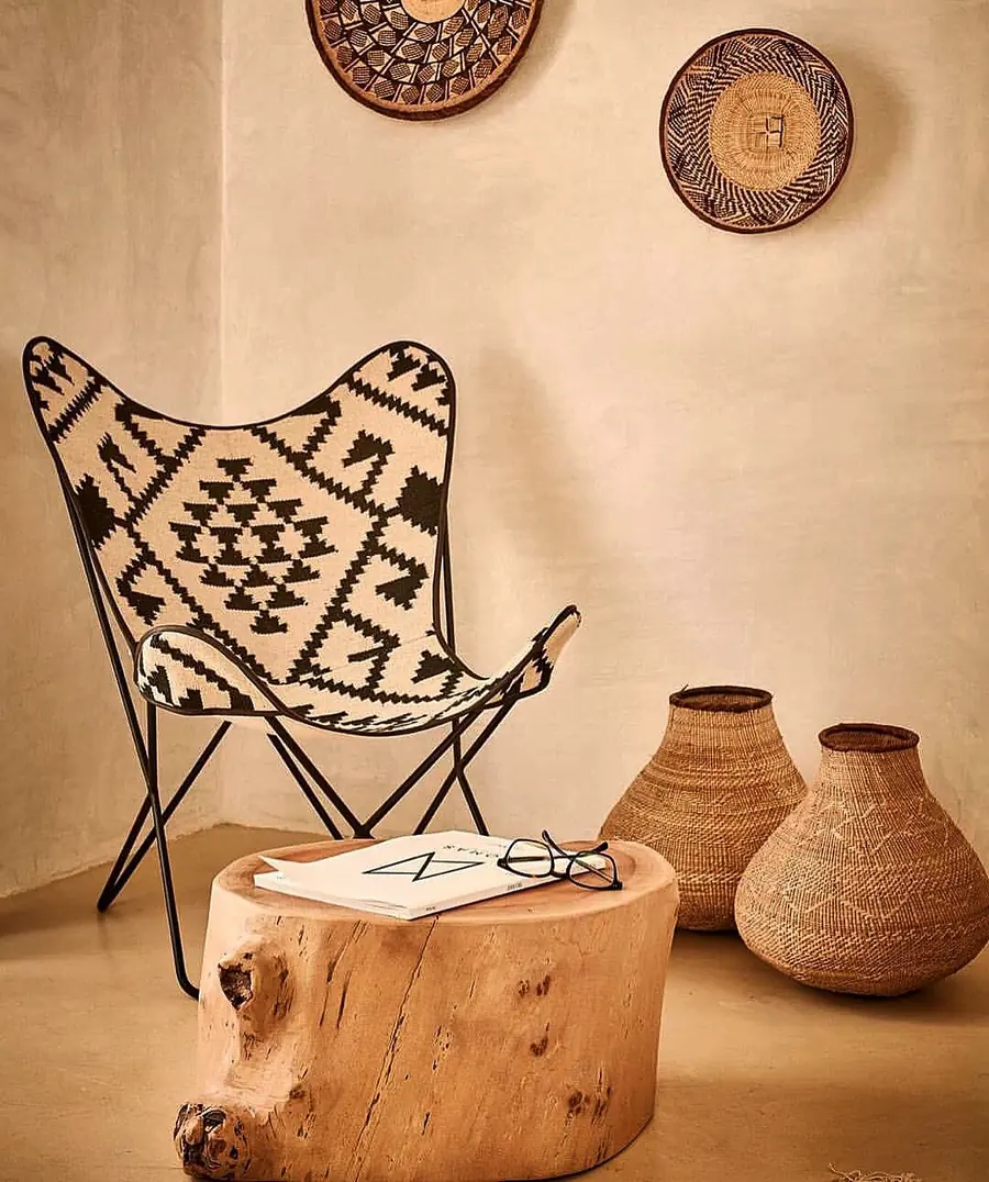 Naxian on the Beach: Corner with an armchair and a small wooden table
